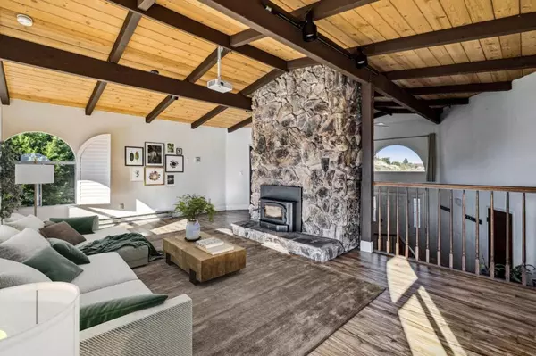 Saratoga, CA 95070,16999 Mcgill RD