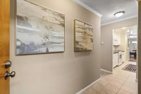 Belmont, CA 94002,1115 Continentals WAY #203