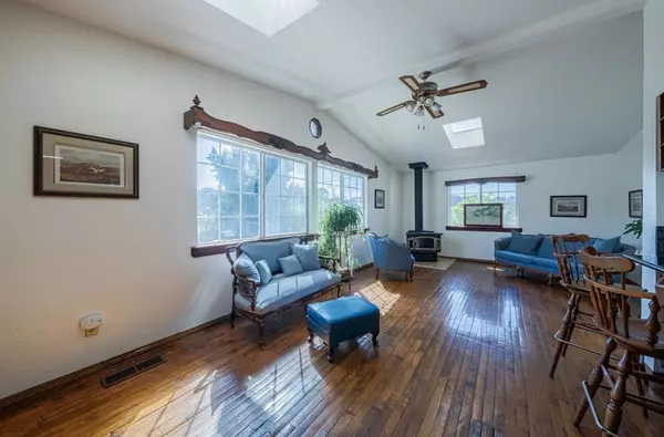 Salinas, CA 93907,17945 Pesante RD