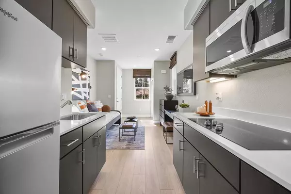 Castro Valley, CA 94546,21061 Story ST