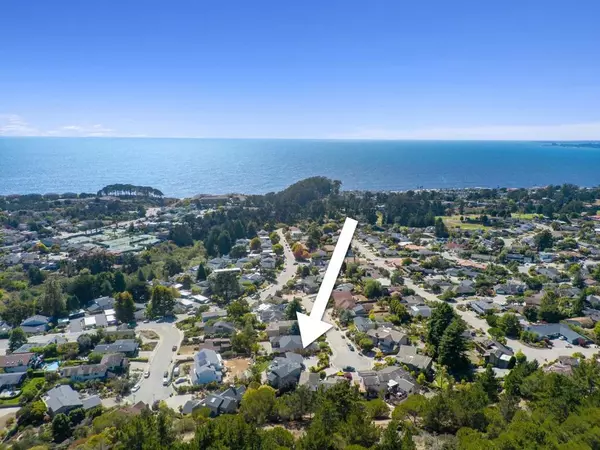 Aptos, CA 95003,190 Driftwood CT