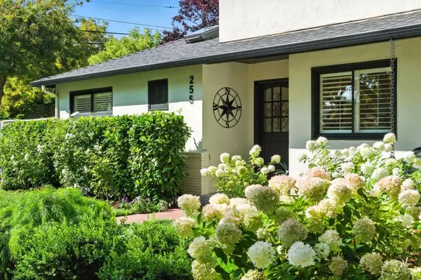 Menlo Park, CA 94025,255 Robin WAY