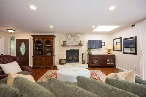 Montara, CA 94037,1047 Acacia ST