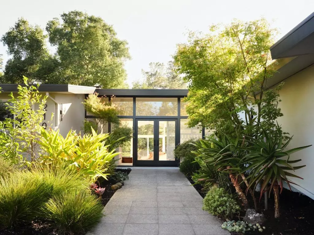 Portola Valley, CA 94028,210 Cervantes RD