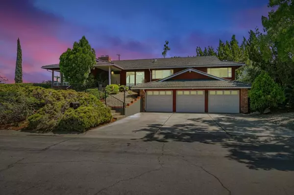 2261 Via Maderos, Los Altos, CA 94024