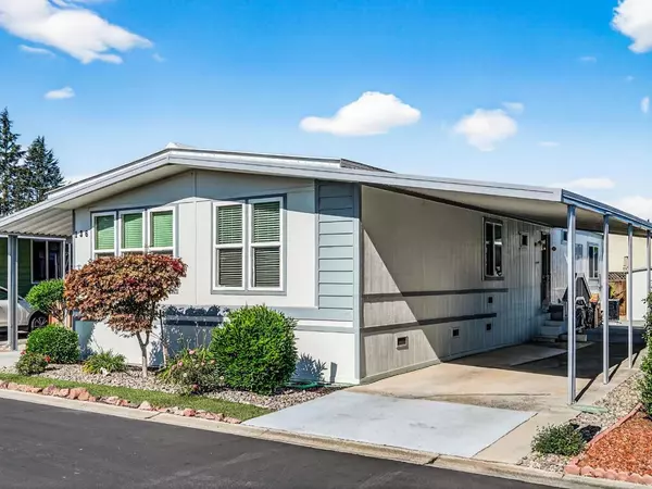 136 Vinewood LN, Morgan Hill, CA 95037