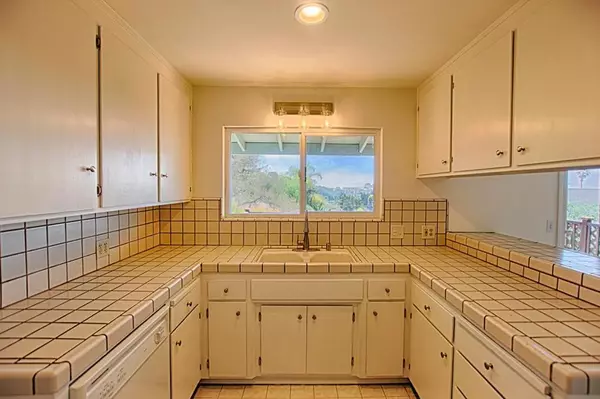 Soquel, CA 95073,3510 Putter DR