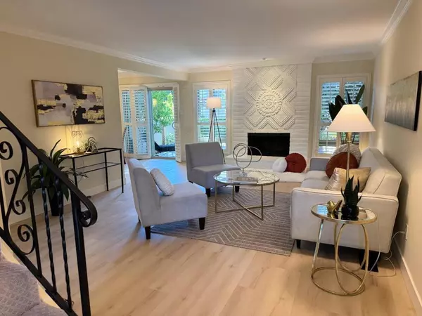 Los Gatos, CA 95032,120 Carlton AVE #22