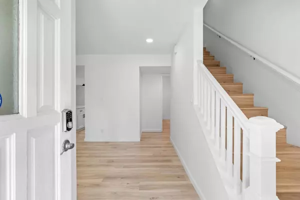 Bakersfield, CA 93306,3221 Colgate LN