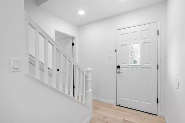 Bakersfield, CA 93306,3221 Colgate LN