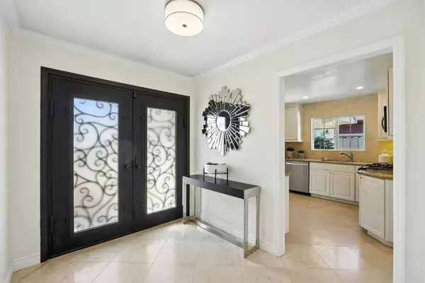 San Jose, CA 95124,2924 Vivian LN