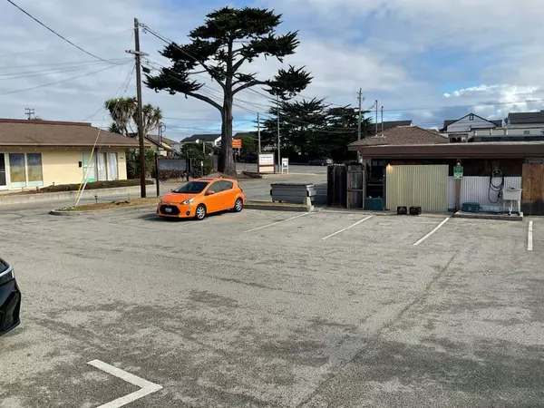 Marina, CA 93933,302 Carmel AVE