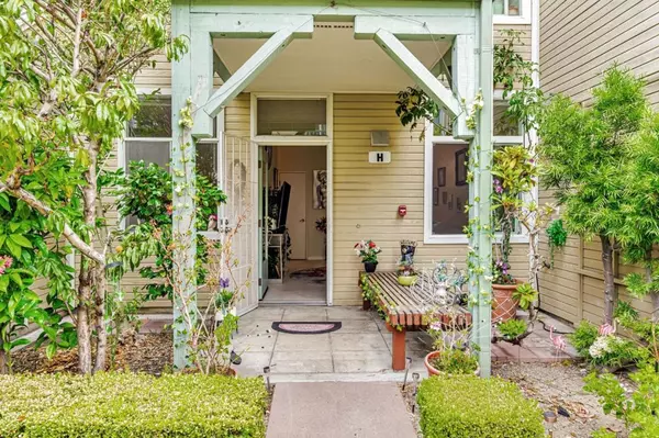 101 Blossom CIR #H, San Mateo, CA 94403