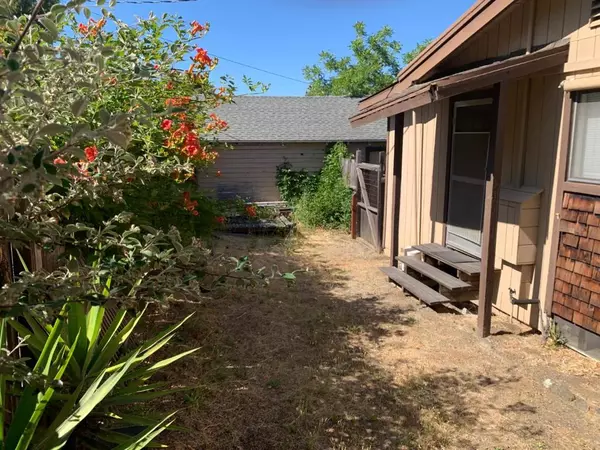 Redwood City, CA 94062,505 Summit DR