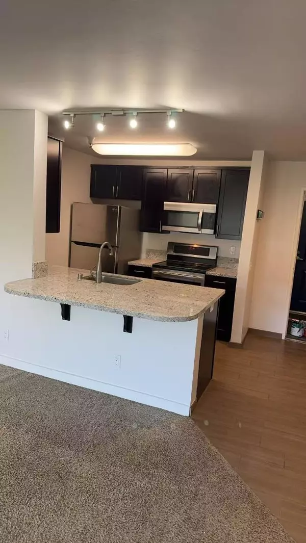 Emeryville, CA 94608,6400 Christie AVE #3220