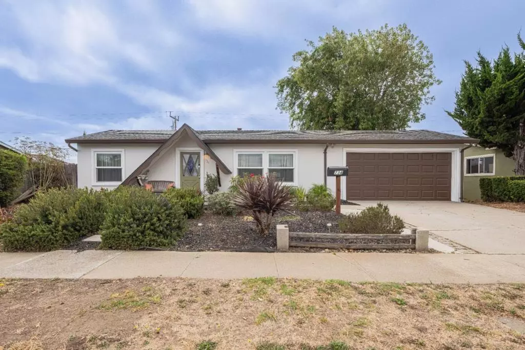 Salinas, CA 93906,734 Los Coches AVE