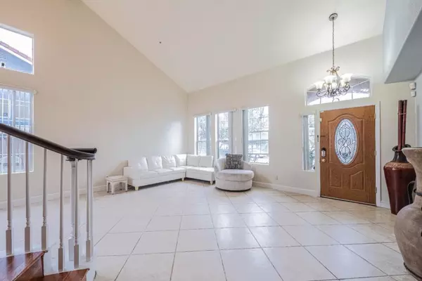 Salinas, CA 93905,1454 Madrone DR