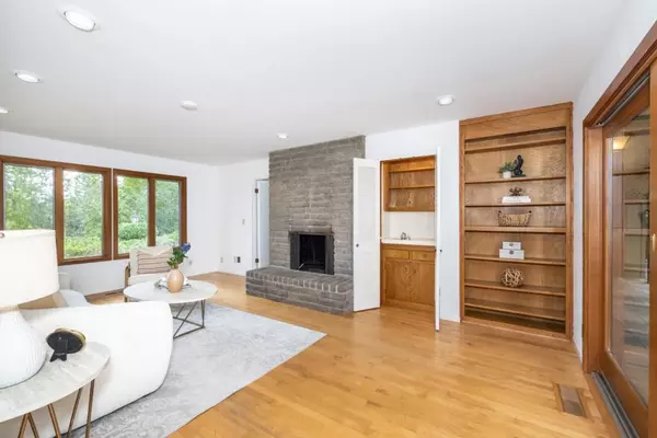 Los Altos Hills, CA 94022,26939 Beatrice LN