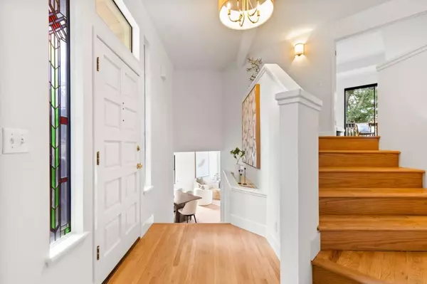 Redwood City, CA 94062,416 Crest DR