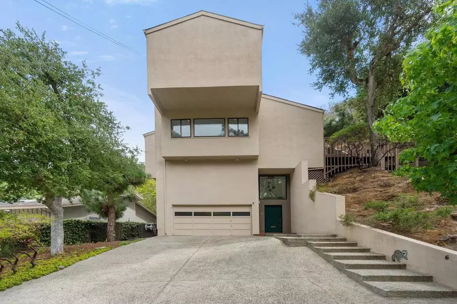 901 Laurelwood DR, San Mateo, CA 94403