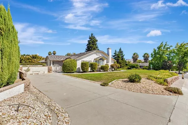 Hollister, CA 95023,37 Bruces CT
