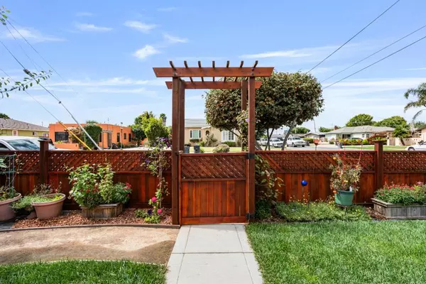 Salinas, CA 93901,29 Buena Vista ST