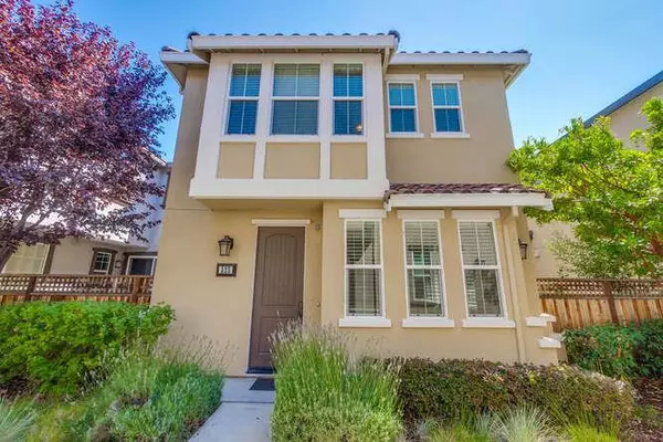 525 Aspen PL, East Palo Alto, CA 94303