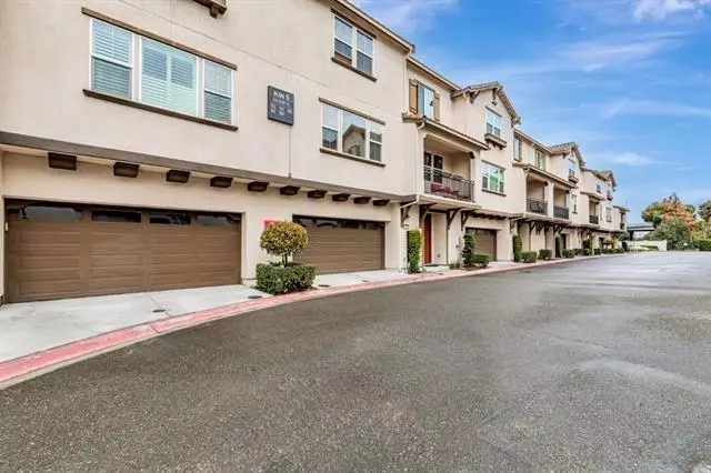 Santa Clara, CA 95050,1549 Pratt PL