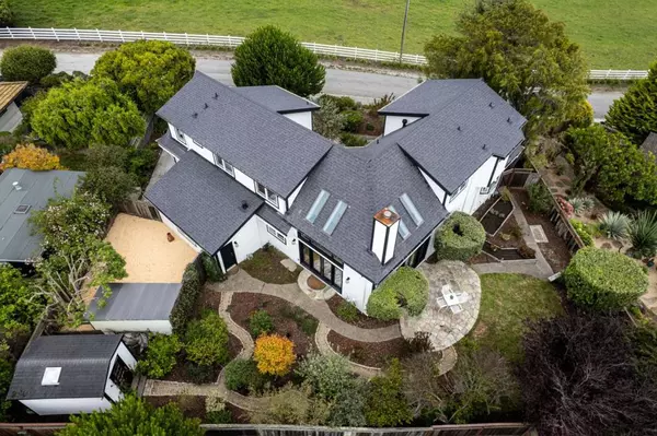 Half Moon Bay, CA 94019,424 6th AVE