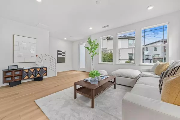 Sunnyvale, CA 94085,556 San Martin TER #1