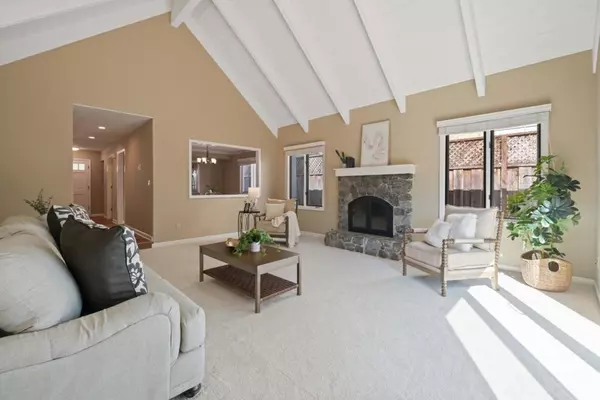 Capitola, CA 95010,4750 Capitola RD