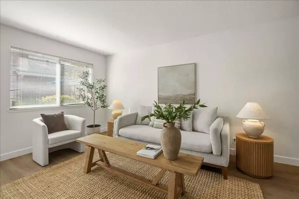 Milpitas, CA 95035,284 Rio Verde PL #3