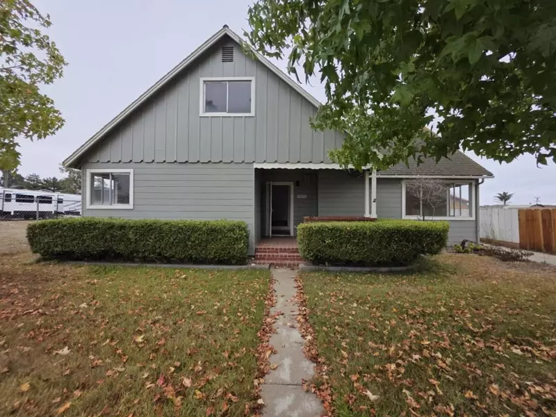 757 Middlefield RD, Salinas, CA 93906