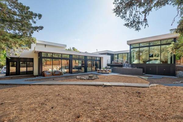 2240 AVY AVE, Menlo Park, CA 94025