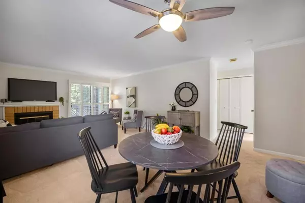 Gilroy, CA 95020,1555 Hecker Pass RD #D201