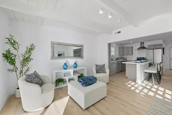 Los Altos, CA 94024,857 Hierra CT