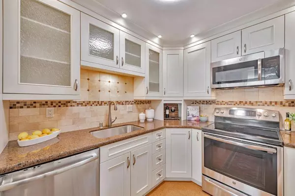 Los Gatos, CA 95032,443 Alberto WAY #B121