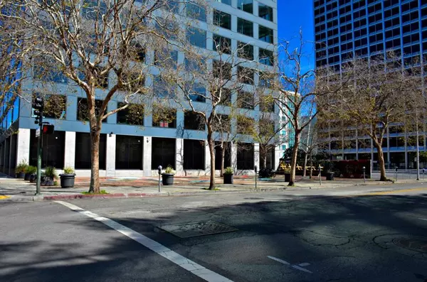 Oakland, CA 94612,2100 Webster ST