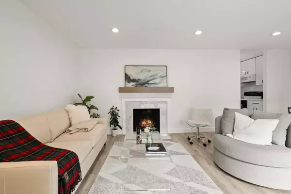 1919 Alameda De Las Pulgas #80, San Mateo, CA 94403