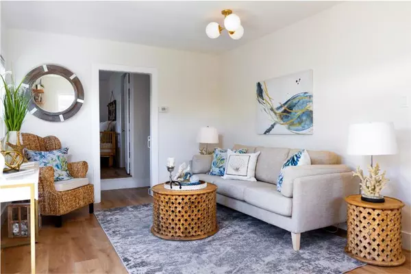 Santa Cruz, CA 95062,1122 Seabright AVE