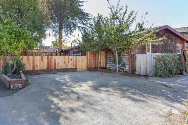 1122 Seabright AVE, Santa Cruz, CA 95062