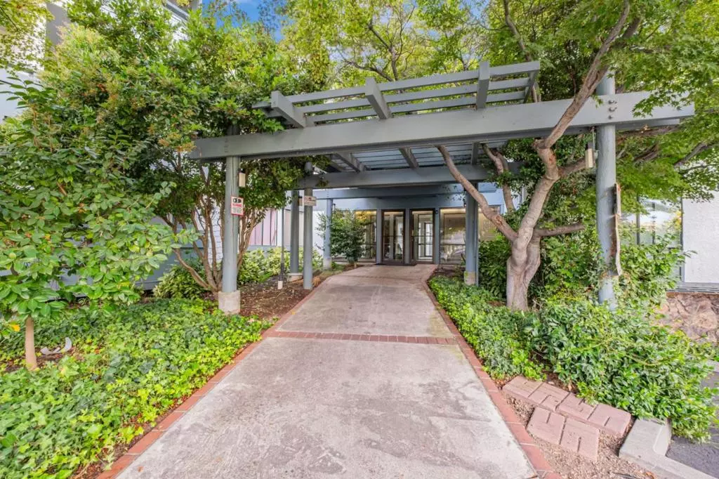 Fremont, CA 94538,40425 Chapel WAY #214