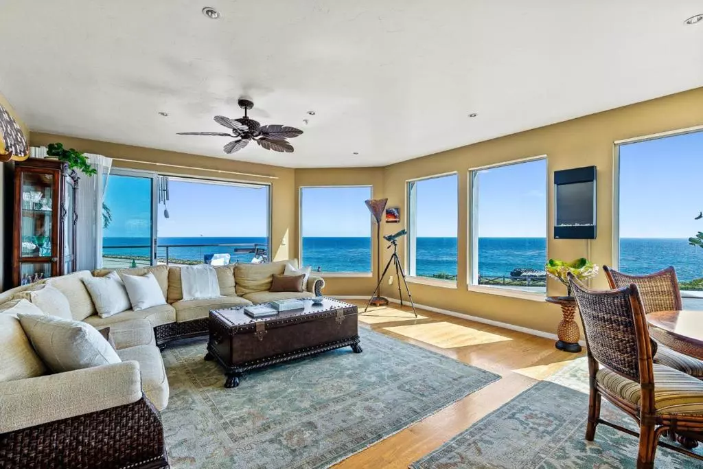 Santa Cruz, CA 95060,890 West Cliff DR #8