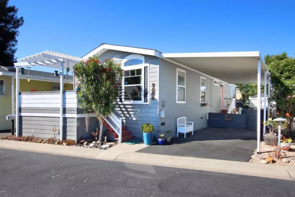 Santa Cruz, CA 95062,1040 38th AVE