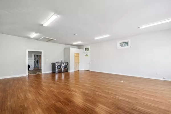 Oakland, CA 94601,2330 35th AVE