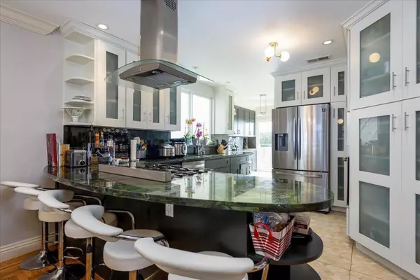 San Francisco, CA 94127,155 Upland DR