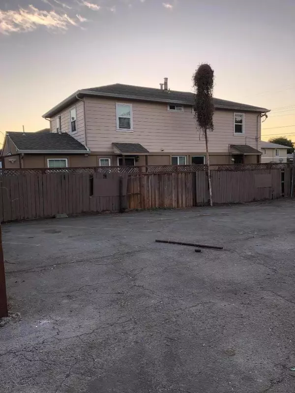 Oakland, CA 94608,5325 San Pablo AVE