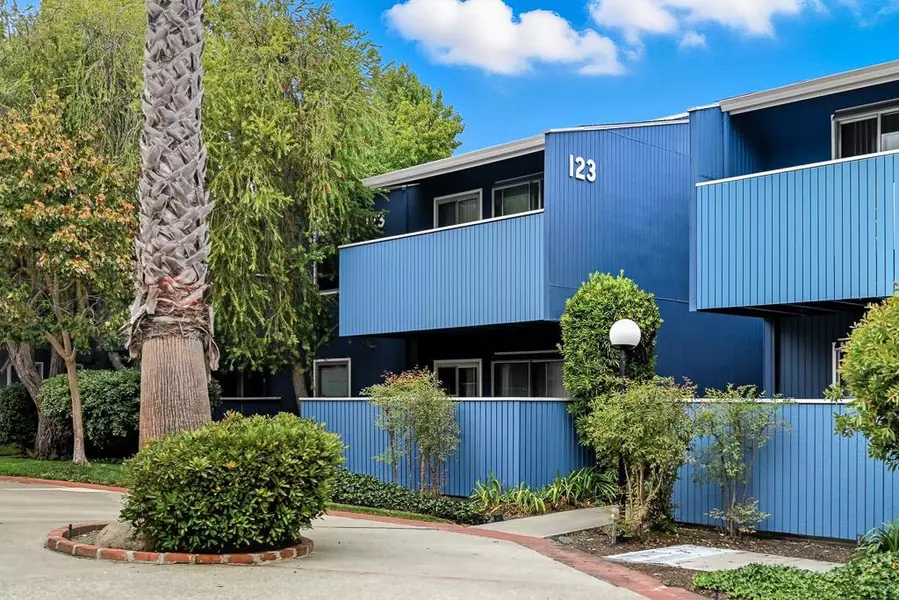 123 Piccadilly PL #F, San Bruno, CA 94066
