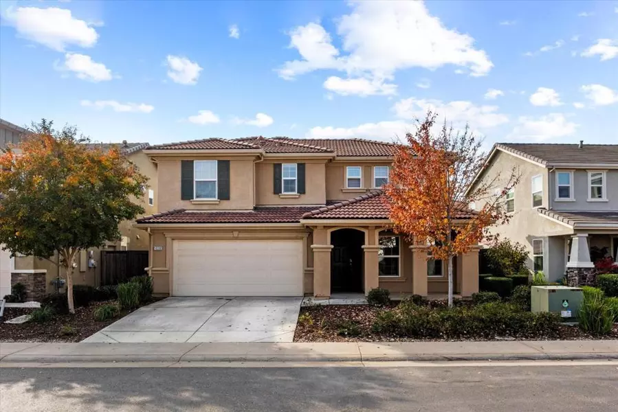 10000 Asilomar LN, Elk Grove, CA 95757