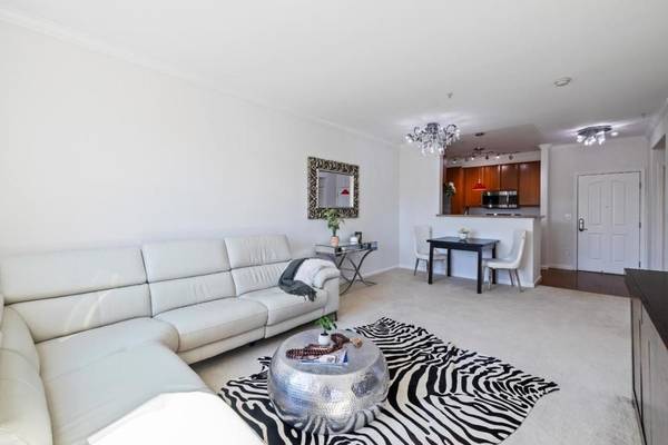 San Jose, CA 95128,801 S Winchester BLVD #3206